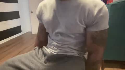 Snapshot of marineguyk19 chatting on 01.09.26 Z online show from 01.09.26