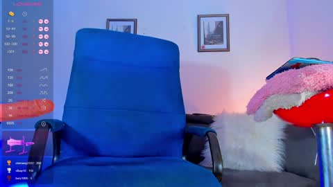 Snapshot of marinelaveau chatting on 12.31.24 marinelaveau online show from 12.31.24