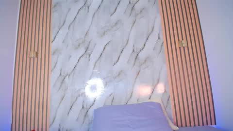 Snapshot of marinella16 chatting on 12.20.25 Marinella16 online show from 12.20.25