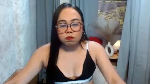 Snapshot of mariposa_911 chatting on 02.23.26 LEAH online show from 02.23.26