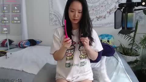 Snapshot of marissapeach chatting on 01.11.25 MarissaPeach online show from 01.11.25