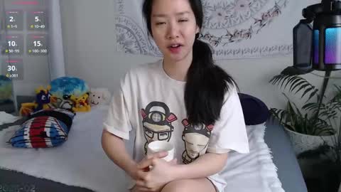 Snapshot of marissapeach chatting on 02.02.25 MarissaPeach online show from 02.02.25