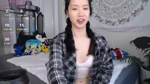 Snapshot of marissapeach chatting on 02.16.25 MarissaPeach online show from 02.16.25