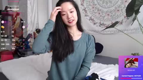 Snapshot of marissapeach chatting on 02.14.26 MarissaPeach online show from 02.14.26