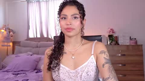 Snapshot of marivimichel03 chatting on 09.28.25 online show from 09.28.25