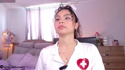 Snapshot of marivimichel03 chatting on 10.19.25 online show from 10.19.25