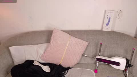 marivimichel_s online show from 04.16.26
