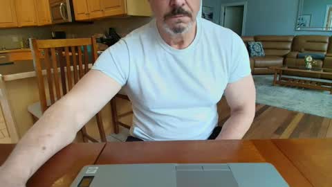 Mark online show from 03.02.25