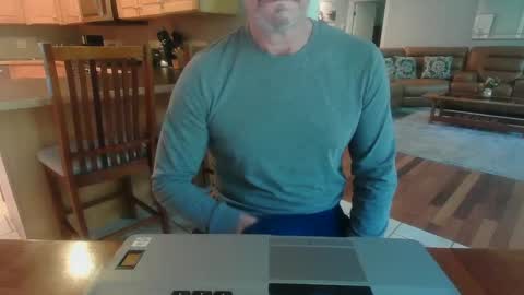 Mark online show from 10.08.25