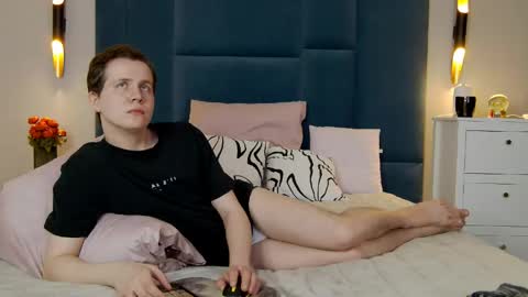 Mark online show from 03.24.26