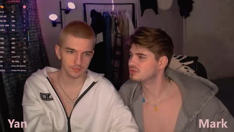 Snapshot of mark_sun chatting on 11.14.25 Mark online show from 11.14.25