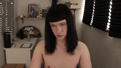 Mark online show from 03.12.25