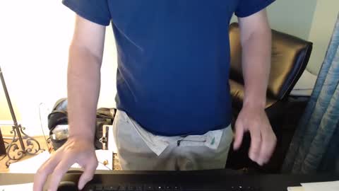 Snapshot of markinwest chatting on 10.02.25 MarkinWest online show from 10.02.25