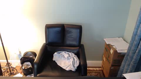 Snapshot of markinwest chatting on 10.10.25 MarkinWest online show from 10.10.25