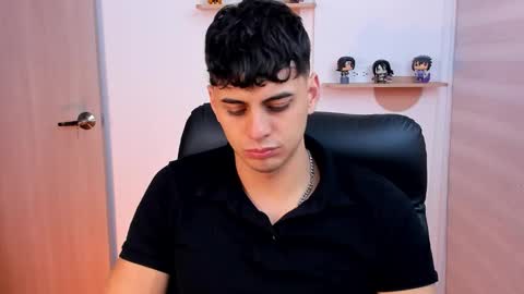 Snapshot of markpotier chatting on 12.22.25 MARK online show from 12.22.25