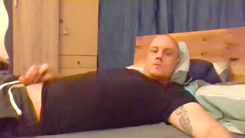 Snapshot of markus_7 chatting on 10.15.25 markus_7 online show from 10.15.25