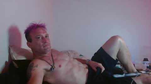 markymark101825061 online show from 12.04.24