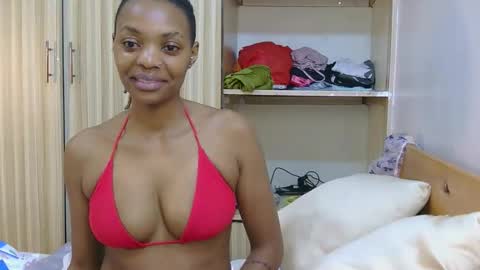 Snapshot of marly_babe chatting on 05.10.26 Marly online show from 05.10.26