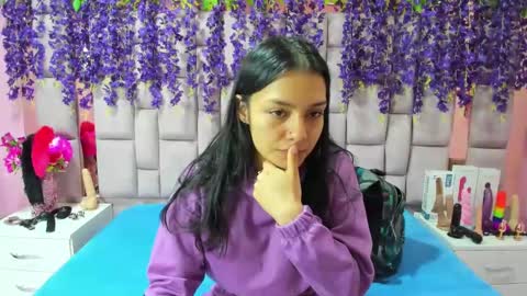 Snapshot of marlyanal chatting on 01.02.25 Marly Anal online show from 01.02.25