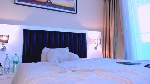 Mari online show from 11.21.25