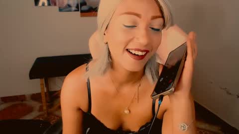 Snapshot of marryme00 chatting on 05.17.26 May online show from 05.17.26