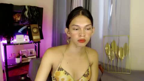 Snapshot of marryme_leixx chatting on 04.28.26 LEIXX online show from 04.28.26