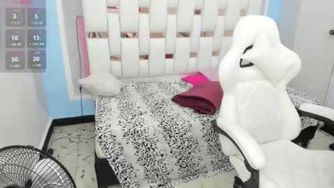 Mar Smith online show from 09.20.25