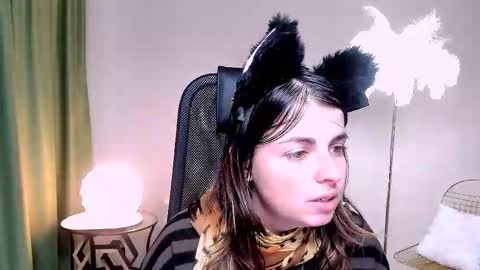 martaedams online show from 11.19.25