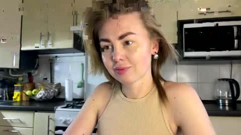 Snapshot of martaluna_ chatting on 05.18.26 Marta online show from 05.18.26