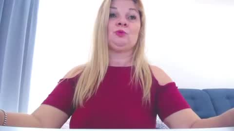 Snapshot of marthanollan chatting on 03.10.25 Martha online show from 03.10.25