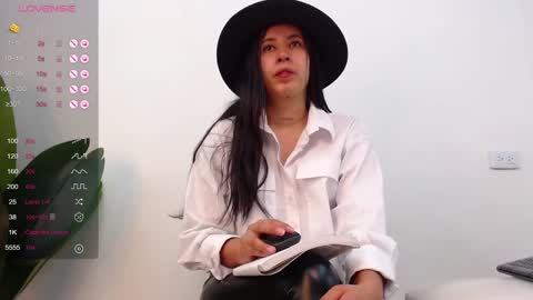 marthina thompson online show from 12.03.24