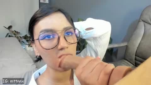 Snapshot of martiiinaa_ chatting on 11.21.25 Martina online show from 11.21.25