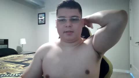 Snapshot of martin_militaryboy chatting on 05.25.26 martin_militaryboy online show from 05.25.26