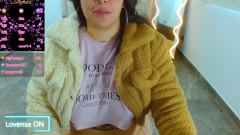 Snapshot of martina_tay chatting on 12.31.24 Hey im martina online show from 12.31.24