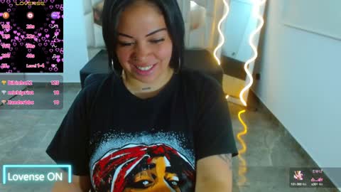 Snapshot of martina_tay chatting on 01.04.25 Hey im martina online show from 01.04.25