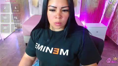 Snapshot of martina_tay chatting on 05.22.26 Hey im martina online show from 05.22.26