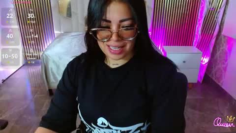 Snapshot of martina_tay chatting on 06.05.26 Hey im martina online show from 06.05.26