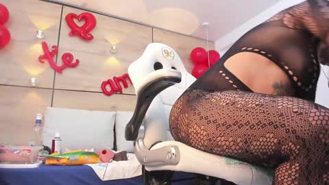 martina touss  online show from 02.08.25