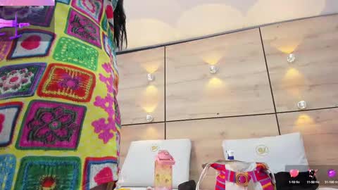 martina touss  online show from 02.19.25