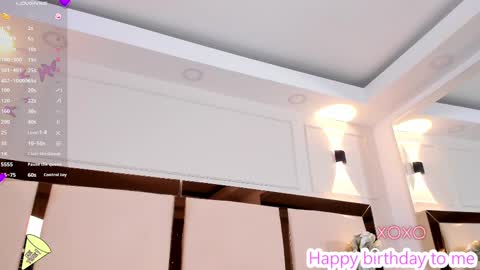 Snapshot of martina_xblack chatting on 02.15.25 Martina Black online show from 02.15.25