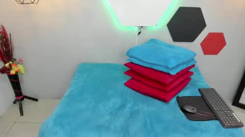 Martina online show from 02.16.25