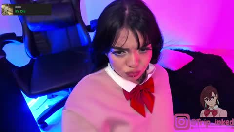 Snapshot of martinarouseee chatting on 09.12.25 Val online show from 09.12.25