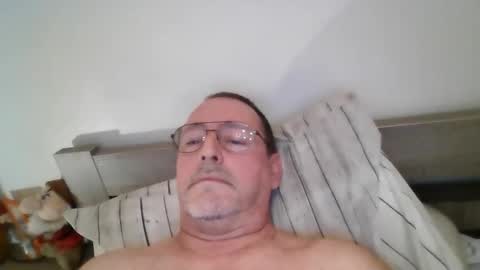 Snapshot of martinb62 chatting on 10.07.25 Hotguy61 online show from 10.07.25