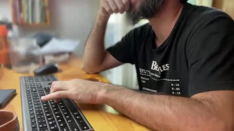 Snapshot of martincito22xl chatting on 02.19.25 Martincito online show from 02.19.25