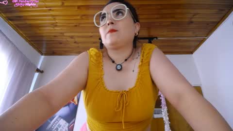 Snapshot of martiniella chatting on 05.12.26 Antonella Martini online show from 05.12.26
