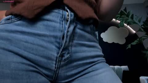 Snapshot of martinnabonnet chatting on 03.11.25 Martinna Bonnet online show from 03.11.25