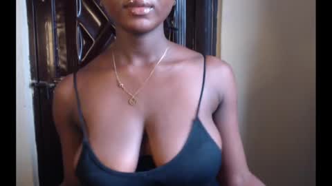Snapshot of marvelous_pussy chatting on 03.06.25 sonia online show from 03.06.25