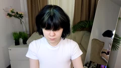 Snapshot of mary_backerr chatting on 04.20.26 Mary online show from 04.20.26