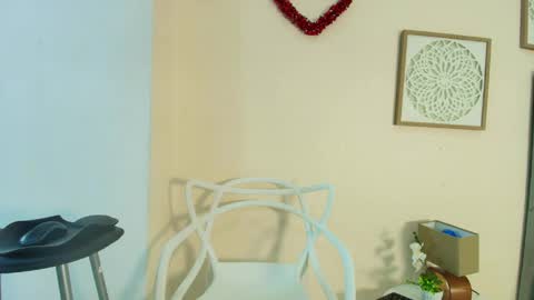 Snapshot of mary_cute9 chatting on 04.08.26 mary_cute9 online show from 04.08.26