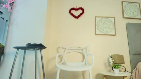 Snapshot of mary_cute9 chatting on 04.09.26 mary_cute9 online show from 04.09.26